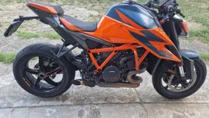 KTM 1290 Super Duke R (2021)  (5)