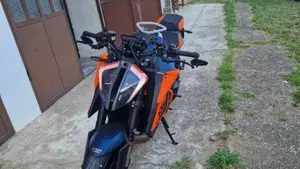 KTM 1290 Super Duke R (2021)  (6)
