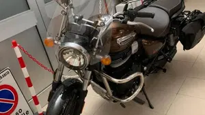 Royal Enfield Meteor 350 (2021 - 26)  (2)