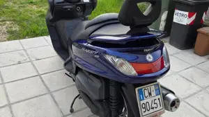 Yamaha Majesty 400 (2004 - 08)  (4)