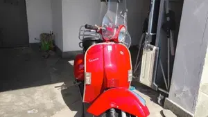 Piaggio Vespa 150 PX (1980 - 00)  (7)