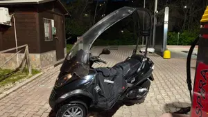 Piaggio MP3 LT 400 (2009 - 11) 