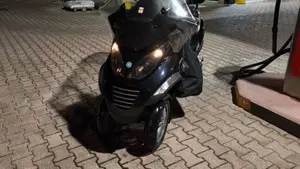 Piaggio MP3 LT 400 (2009 - 11)  (2)