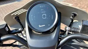Vespa GTV 300 Hpe (2023 - 25)  (2)