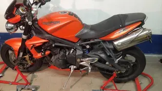 Triumph Street Triple R (2009 - 12) usata