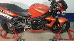 Triumph Street Triple R (2009 - 12)  (2)