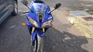 Yamaha YZF R1 (2002 - 03) 