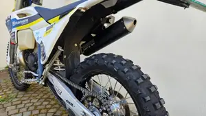Husqvarna TE 300 (2024)  (3)