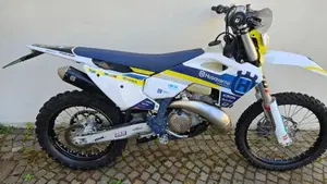Husqvarna TE 300 (2024)  (4)