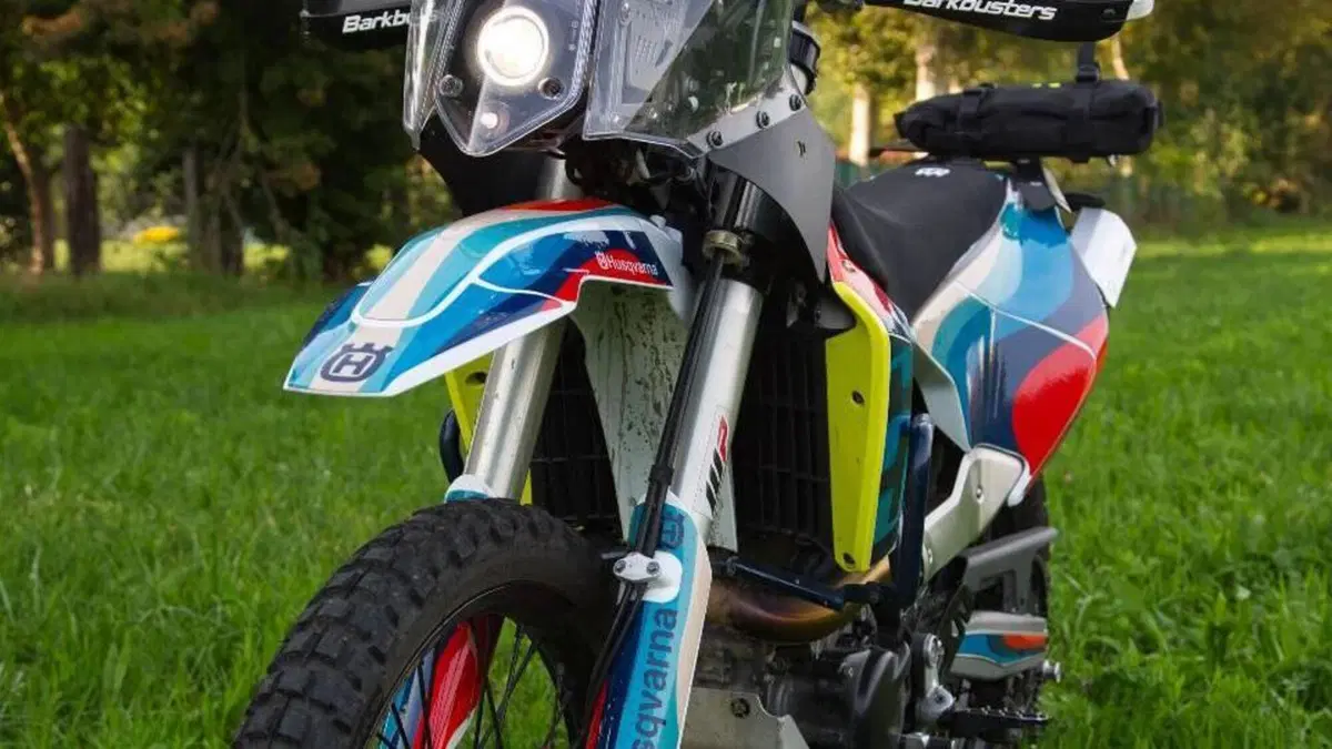 Husqvarna 701 Enduro (2020)  (2)