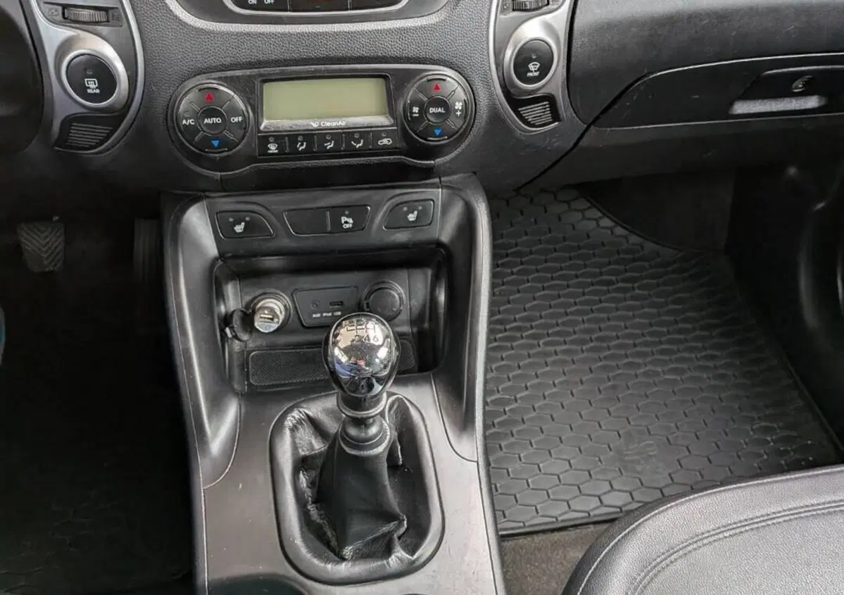 Hyundai ix35 2.0 16V 4WD Comfort (12)