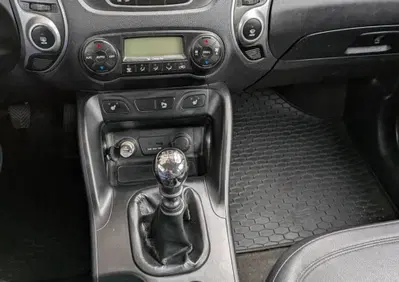 Hyundai ix35 2.0 16V 4WD Comfort (12)