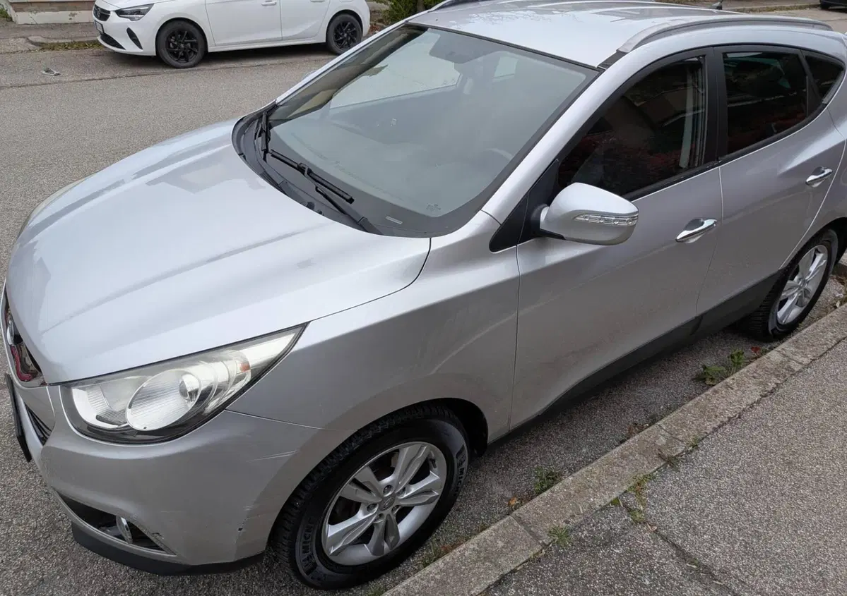 Hyundai ix35 2.0 16V 4WD Comfort (3)