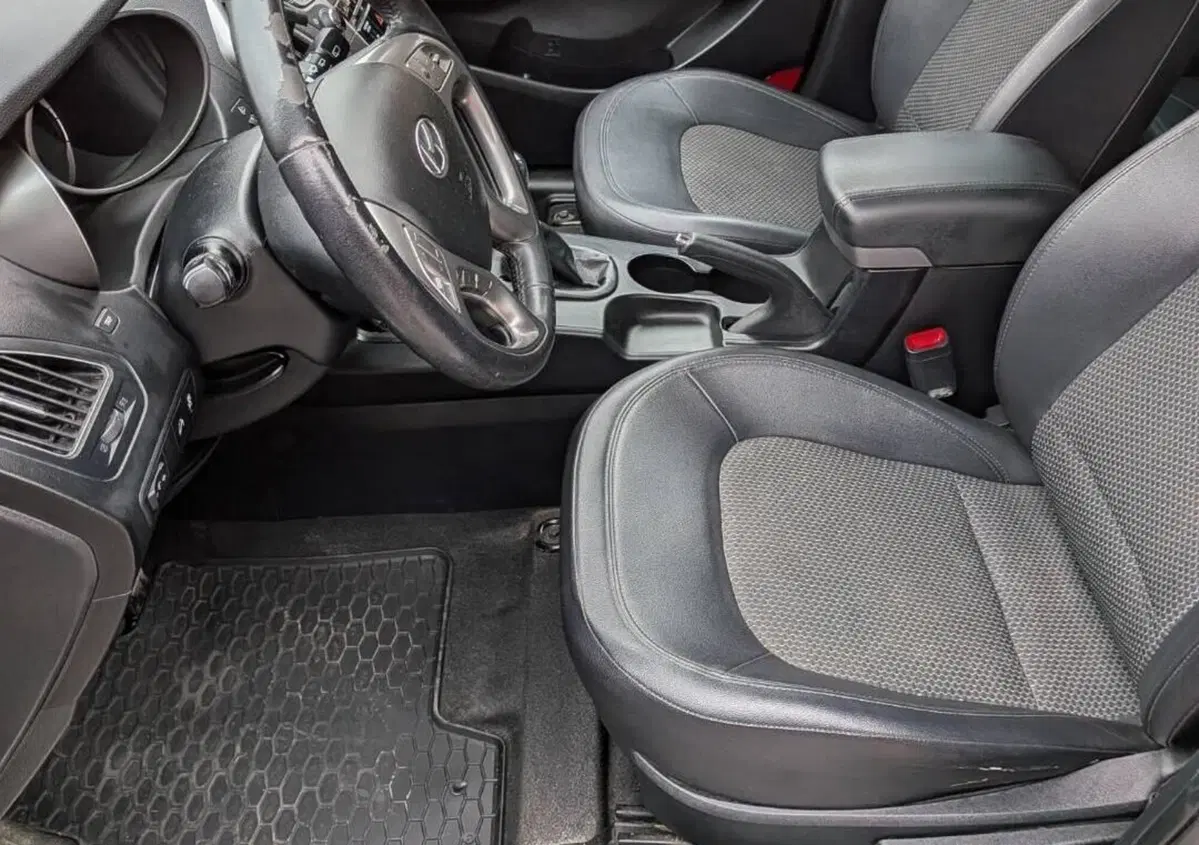 Hyundai ix35 2.0 16V 4WD Comfort (18)