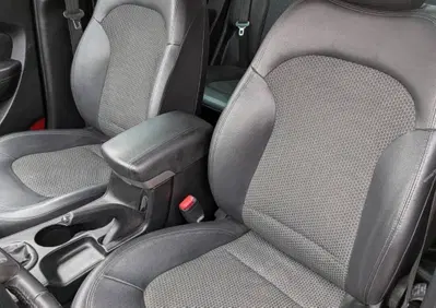 Hyundai ix35 2.0 16V 4WD Comfort (19)