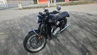 Triumph Bonneville T120 (2021 - 25) usata