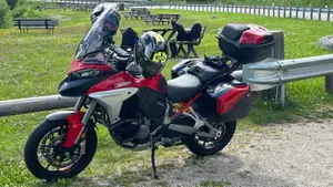 Ducati Multistrada V4 S (2021 - 24)  (4)
