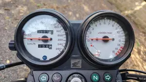 Honda Hornet 600 (2000 - 02)  (4)