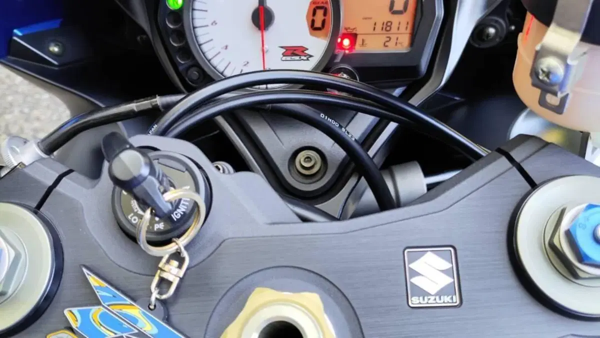 Suzuki GSX R 750 (2006 - 07)  (4)