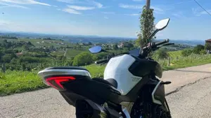 CFMOTO 800NK Advanced (2023 - 26)  (4)