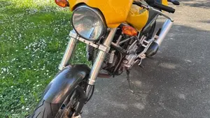 Ducati Monster 900 Special I.E. (1999 - 02)  (2)