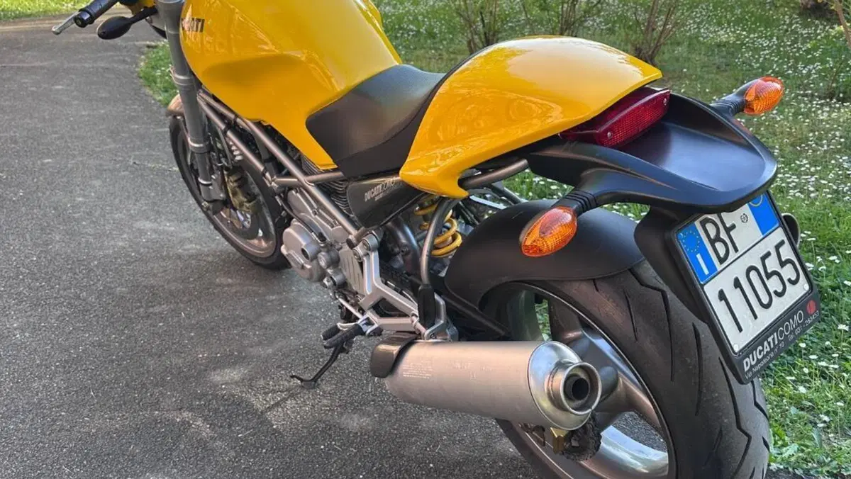 Ducati Monster 900 Special I.E. (1999 - 02)  (4)