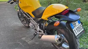 Ducati Monster 900 Special I.E. (1999 - 02)  (4)