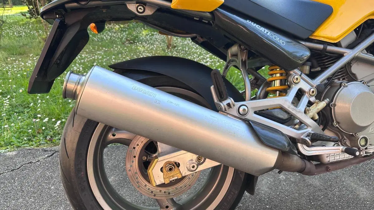 Ducati Monster 900 Special I.E. (1999 - 02)  (10)