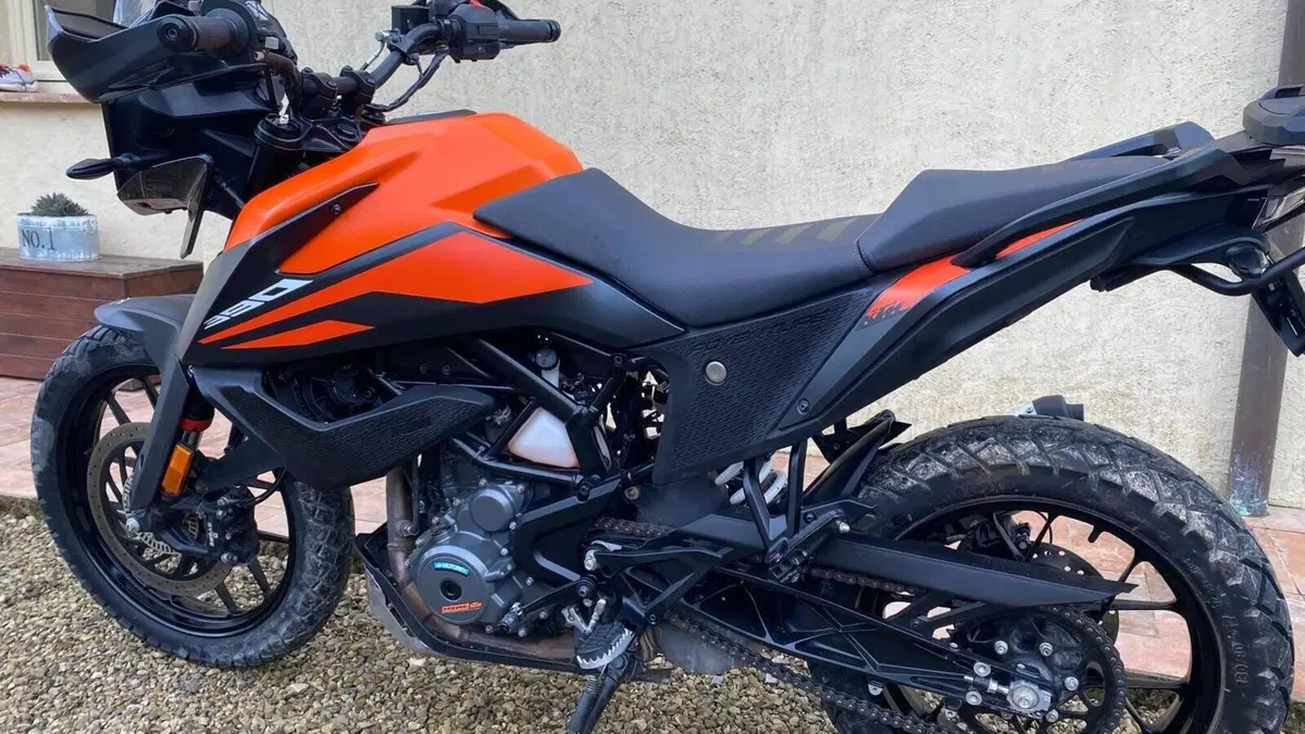 KTM 390 Adventure (2020)  (2)