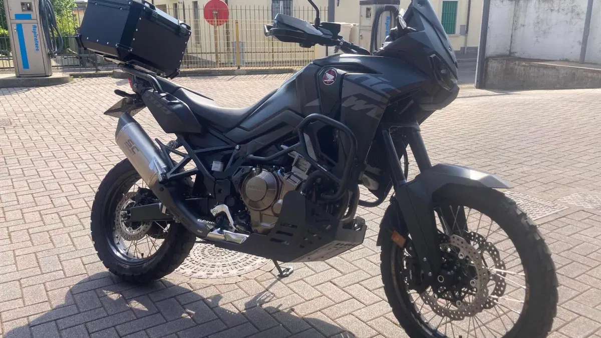 Honda Africa Twin CRF 1100L (2024 - 26)  (2)