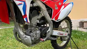 Honda CRF 250R (2017)  (7)