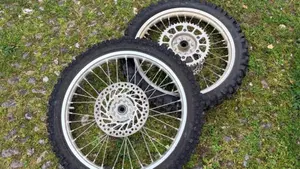 Honda CRF 250R (2017)  (10)