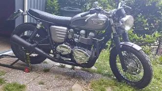 Triumph Bonneville T100 (2001 - 07) usata