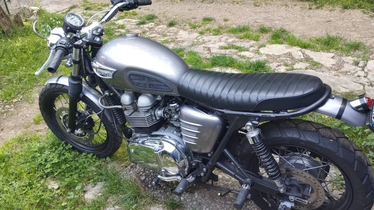 Triumph Bonneville T100 (2001 - 07)  (2)