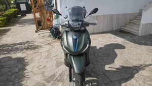 Piaggio Beverly 310 S (2025 - 26)  (2)
