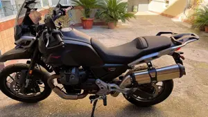Moto Guzzi V85 Strada (2024 - 26)  (2)