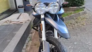 Moto Guzzi V85 TT (2019 - 20)  (3)
