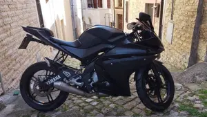 Yamaha YZF R125 (2008 -13)  (2)