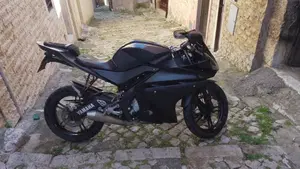 Yamaha YZF R125 (2008 -13)  (3)