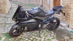 Yamaha YZF R125 (2008 -13)  (4)