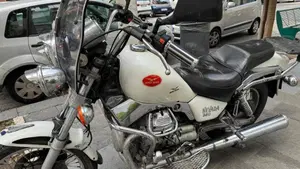 Moto Guzzi   (2)