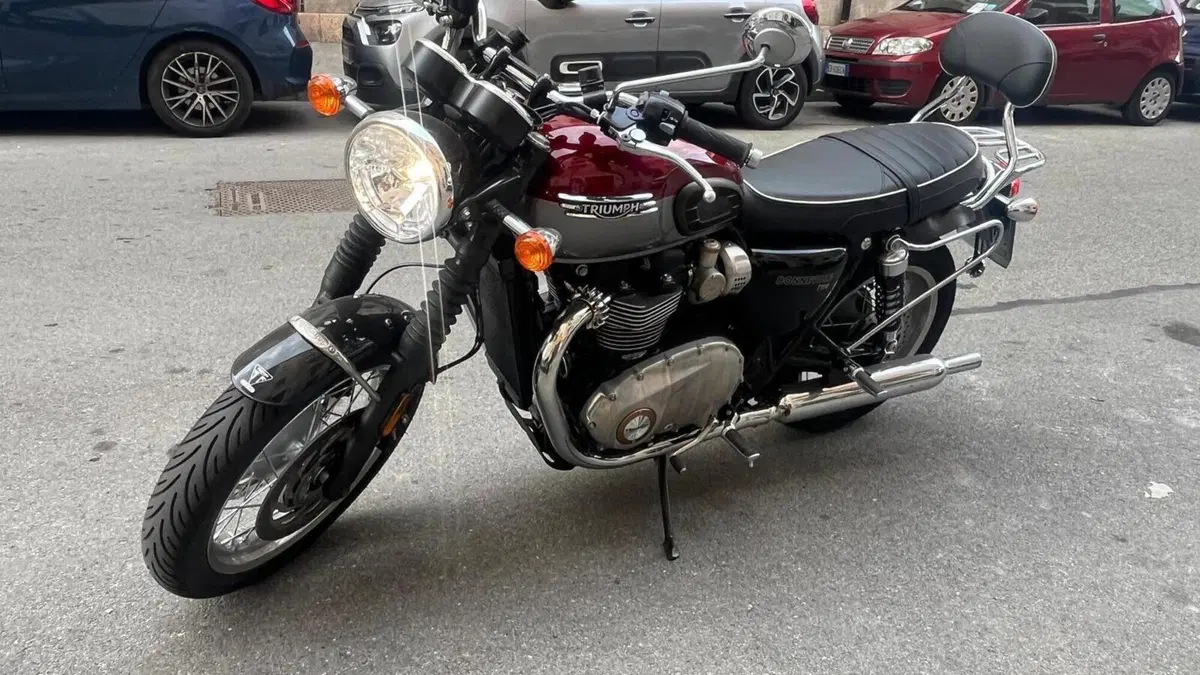 Triumph Bonneville T120 Gold Line Edition (2022 - 23) 