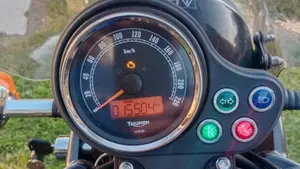 Triumph Bonneville T100 (2008 - 16)  (2)