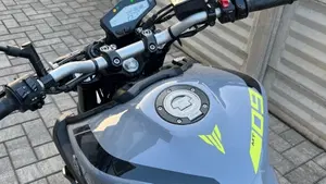 Yamaha MT-09 (2017 - 20)  (4)