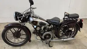 Moto Guzzi   (2)