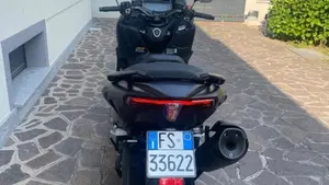 Yamaha T-Max 560 Tech Max (2025 - 26)  (2)