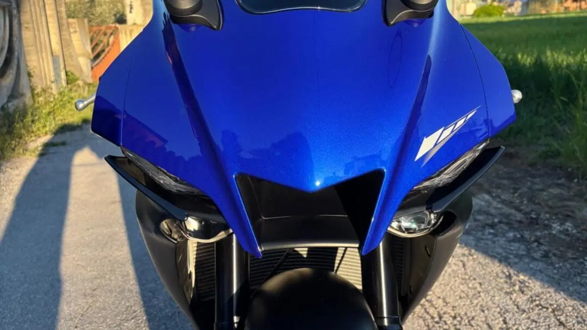 Yamaha YZF R1 (2020 - 25) 