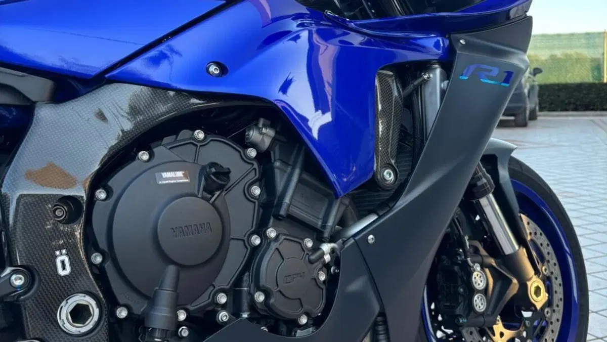 Yamaha YZF R1 (2020 - 25)  (5)