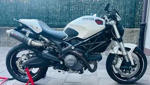 Ducati Monster 696 (2008 - 13)  (5)