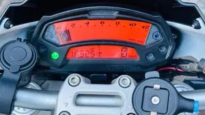 Ducati Monster 696 (2008 - 13)  (7)